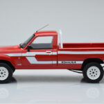 Peugeot 504 Dangel Pickup Czerwony Otto 1:18 - image 3 of 6