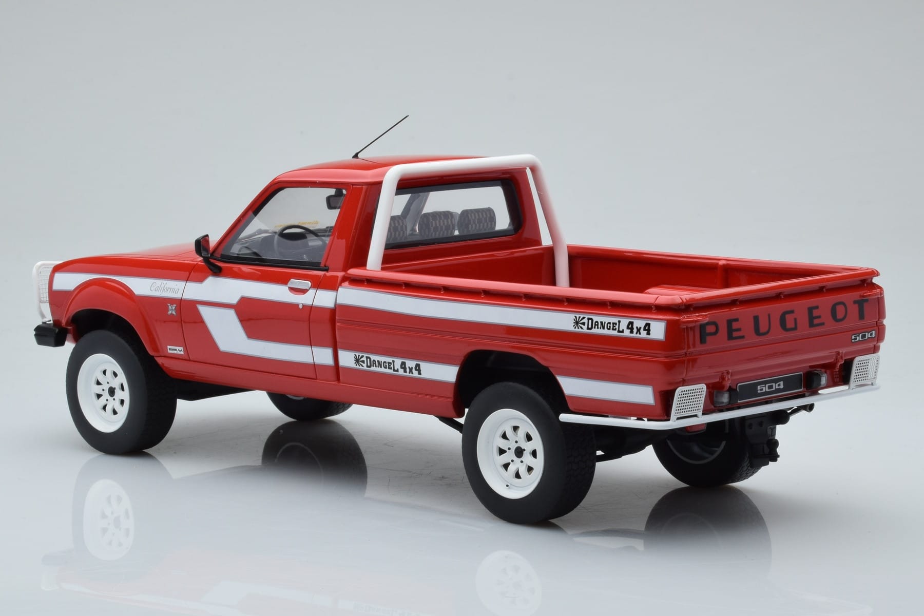 Peugeot 504 Dangel Pickup Czerwony Otto 1:18 OT436 Żywica — zdjęcie 5 z 6