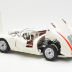 Porsche 550 Spyder 70 Years Edition Biały Schuco 1:18 450033300 - image 5 of 8