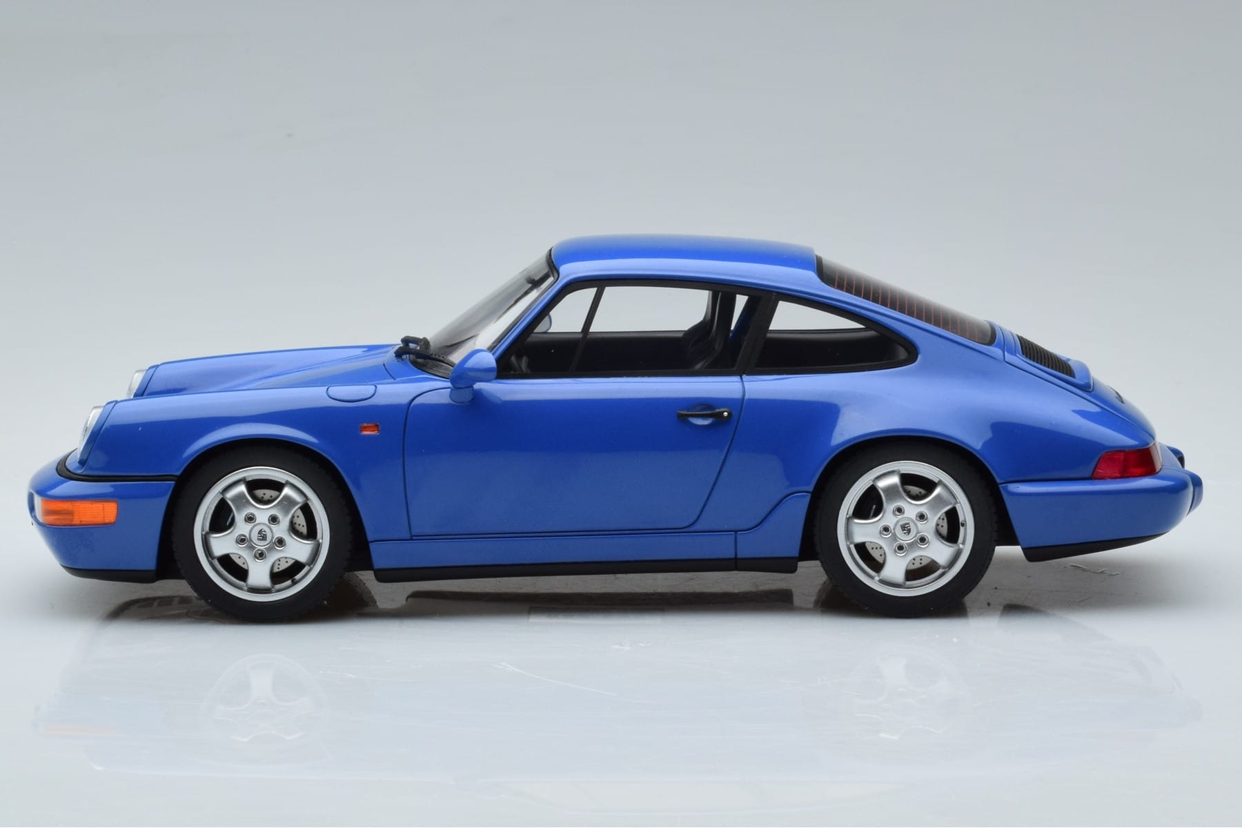 Porsche 911 964 Carrera RS 3.6 Niebieski GT Spirit 1:18 GT887 Żywica — zdjęcie 3 z 6