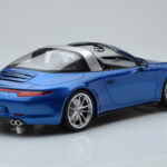 Porsche 911 991 4S Targa Niebieski GT Spirit 1:18 - image 2 of 5