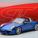 Porsche 911 991 4S Targa Niebieski GT Spirit 1:18 - image 5 of 5