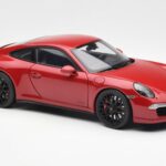 Porsche 911 991 Carrera GTS Carmine Czerwony Schuco 1:18 450039000 - image 6 of 8