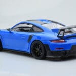 Porsche 911 GT2 RS 991.2 Weissach Package Niebieski Czarne Felgi Magnezowe Minichamps 1:18 - image 5 of 6