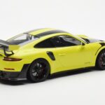 Porsche 911 991.2 GT2 RS Jasny Zielony Z Czarnymi Felgami Magnezowymi Minichamps 1:18 - image 2 of 6