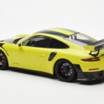 Porsche 911 991.2 GT2 RS Jasny Zielony Z Czarnymi Felgami Magnezowymi Minichamps 1:18 - image 5 of 6