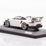 Porsche 911 991.2 GT2 RS Biały Minichamps 1:43 - image 3 of 4