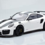 Porsche 911 GT2 RS 991.2 Weissach Package Biały Czarne Felgi Magnezowe Minichamps 1:18