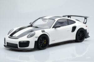 Porsche 911 GT2 RS 991.2 Weissach Package Biały Czarne Felgi Magnezowe Minichamps 1:18 153068309