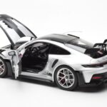 Porsche 911 992 GT3 Weissach Pack GT Srebrny Metaliczny Norev 1:18 - image 5 of 8