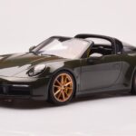 Porsche 911 992 Targa 4S Oliwkowy Zielony GT Spirit 1:18