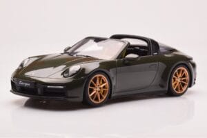 Porsche 911 992 Targa 4S Oliwkowy Zielony GT Spirit 1:18 GT438