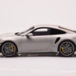 Porsche 911 992 Turbo S Crayon Szary GT Spirit 1:18 - image 3 of 6