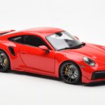 Porsche 911 992 Turbo S Sport Design Czerwony Minichamps 1:18 - image 6 of 8
