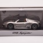 Porsche 918 Spyder Szary Metalik Minichamps 1:43 - image 4 of 4