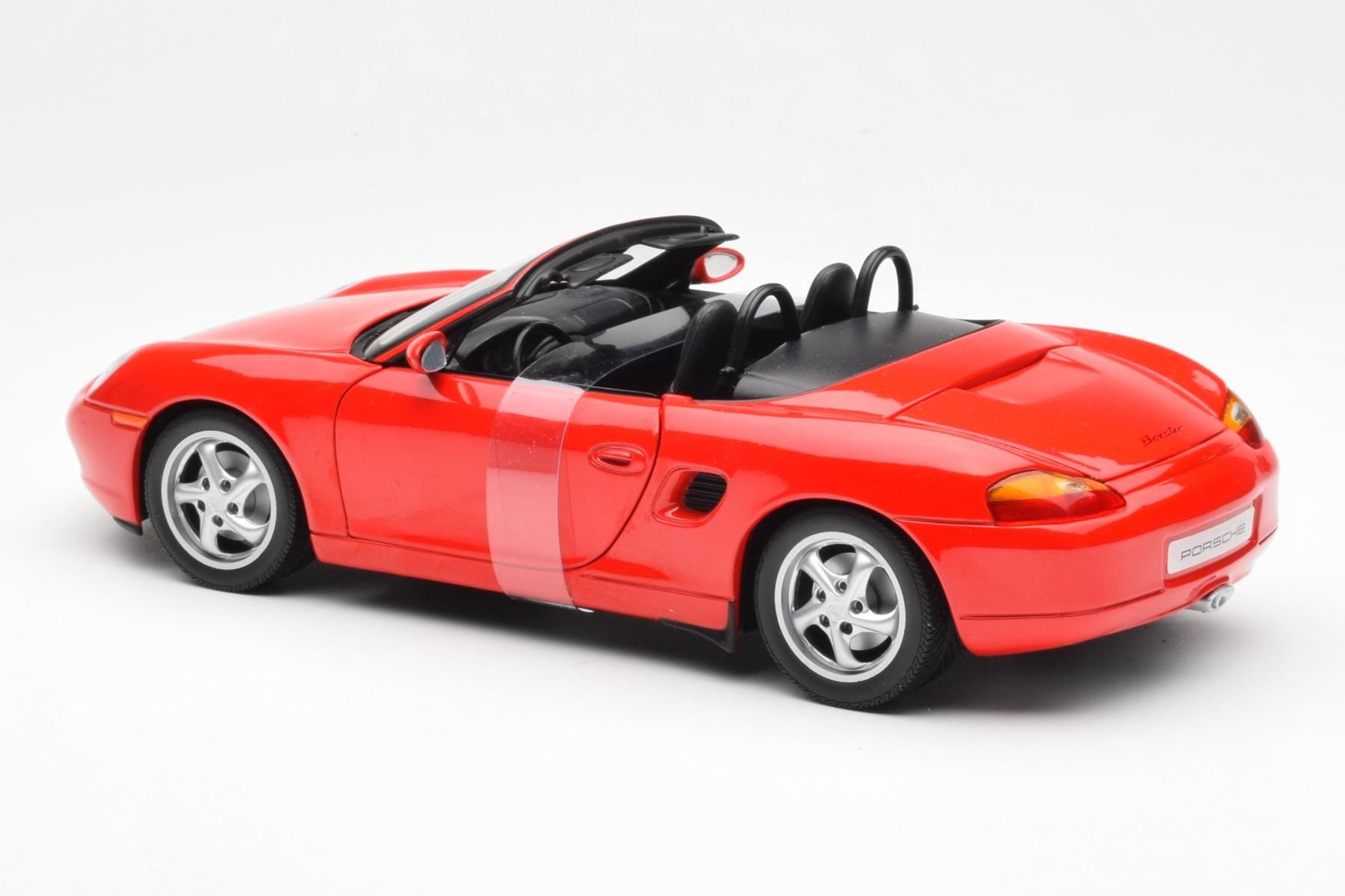 Porsche Boxster 986 Czerwony UT Models 1:18 180065830 Metal — zdjęcie 5 z 6