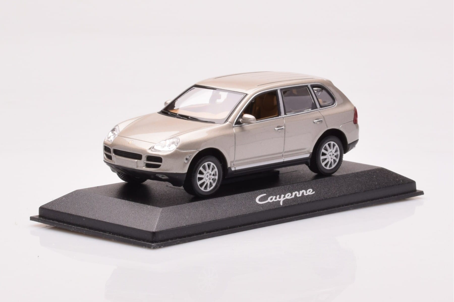 Porsche Cayenne 9PA Beżowy Minichamps 1:43 WAPC2000513 Metal — zdjęcie 2 z 4