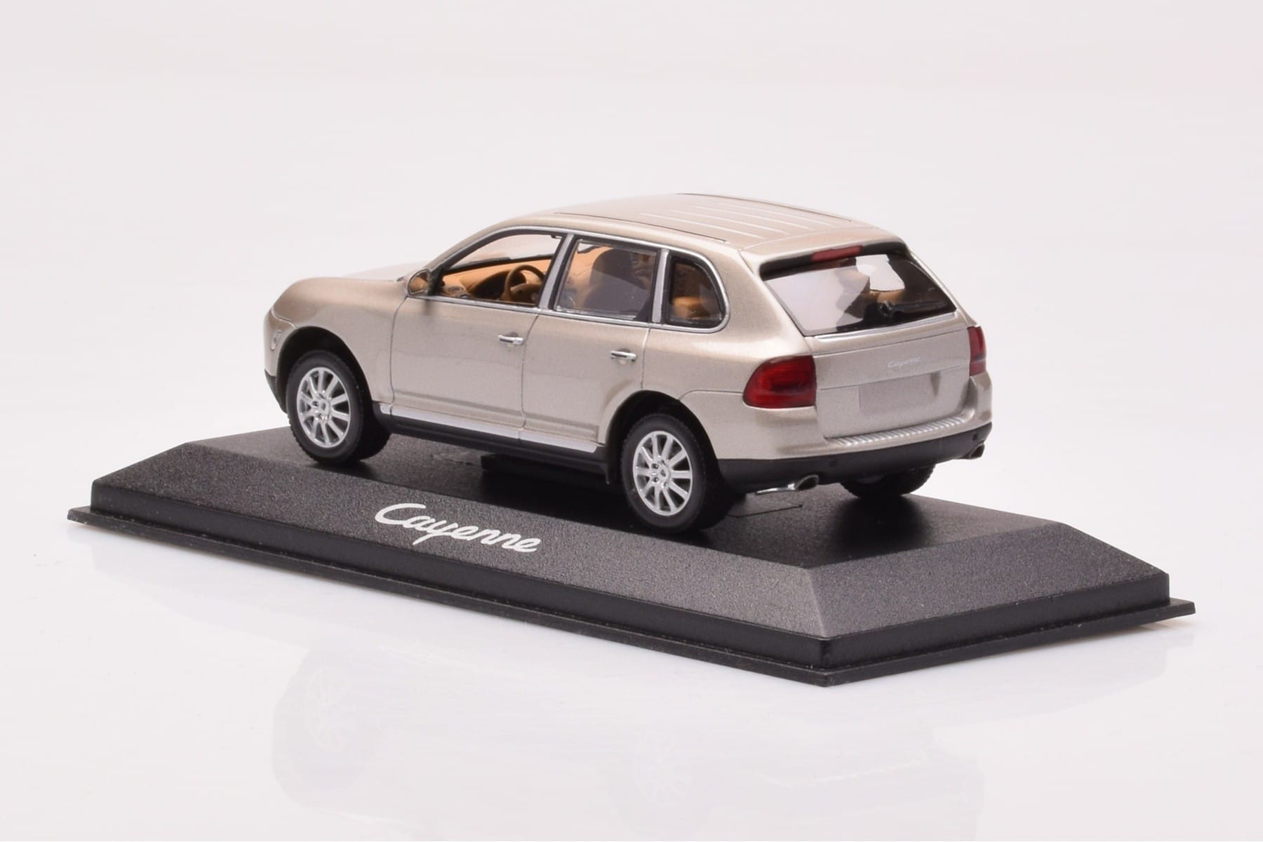 Porsche Cayenne 9PA Beżowy Minichamps 1:43 WAPC2000513 Metal — zdjęcie 3 z 4