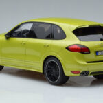 Porsche Cayenne GTS 92A Peridot Zielony GT Spirit 1:18 - image 5 of 6