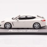 Porsche Panamera 970 Diesel Carrara Biały Minichamps 1:43