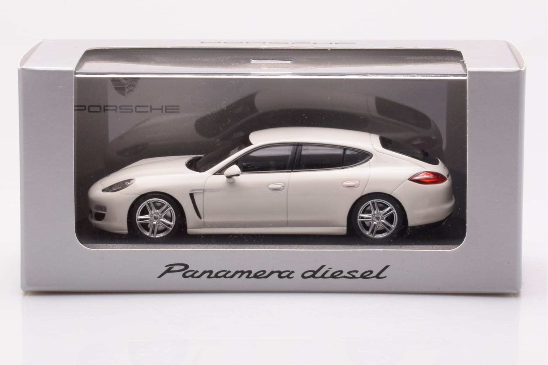 Porsche Panamera 970 Diesel Carrara Biały Minichamps 1:43 WAP0200090C Metal — zdjęcie 4 z 4