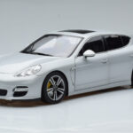 Porsche Panamera 970 Turbo Srebrny Norev 1:18