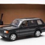 Range Rover P38 4.6 HSE Czarny Metaliczny AUTOart 1:18 - image 2 of 9