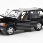 Range Rover P38 4.6 HSE Czarny Metaliczny AUTOart 1:18 - image 9 of 9