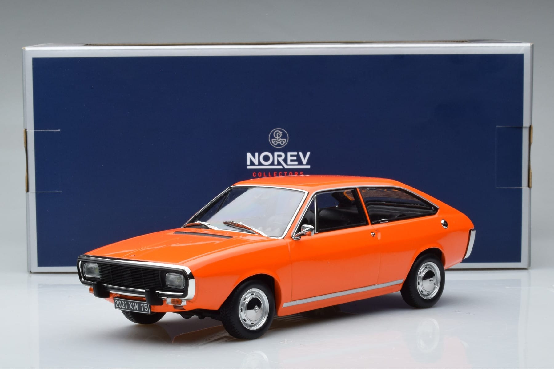 Renault 15 TL Pomarańczowy Norev 1:18 185350 Metal — zdjęcie 6 z 6