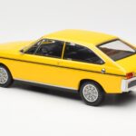 Renault 15 TL Żółty Czarny Norev 1:18 185351 - image 5 of 6