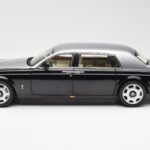 Rolls-Royce Phantom VII EWB Czarny i Srebrny Kyosho 1:18 08841BKS - image 4 of 8