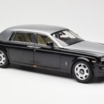 Rolls-Royce Phantom VII EWB Czarny i Srebrny Kyosho 1:18 08841BKS - image 6 of 8
