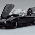 Shelby Cobra 427 S/C Czarny Kyosho 1:18 - image 2 of 9
