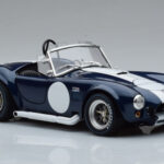 Shelby Cobra 427 S/C Ciemnoniebieski Kyosho 1:18 - image 5 of 9