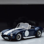 Shelby Cobra 427 S/C Ciemnoniebieski Kyosho 1:18 - image 9 of 9