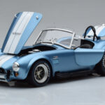 Shelby Cobra 427 S/C Jasnoniebieski Kyosho 1:18 - image 2 of 9