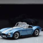 Shelby Cobra 427 S/C Jasnoniebieski Kyosho 1:18 - image 9 of 9