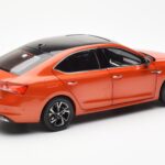 Skoda Octavia Pro Pomarańczowy FAW 1:18 ZMR000006ORA - image 3 of 8