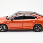 Skoda Octavia Pro Pomarańczowy FAW 1:18 ZMR000006ORA - image 4 of 8