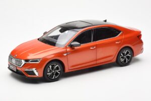 Skoda Octavia Pro Pomarańczowy FAW 1:18 ZMR000006ORA
