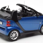 Smart Fortwo 451 Cabrio Niebieski i Czarny Minichamps 1:18 - image 3 of 8