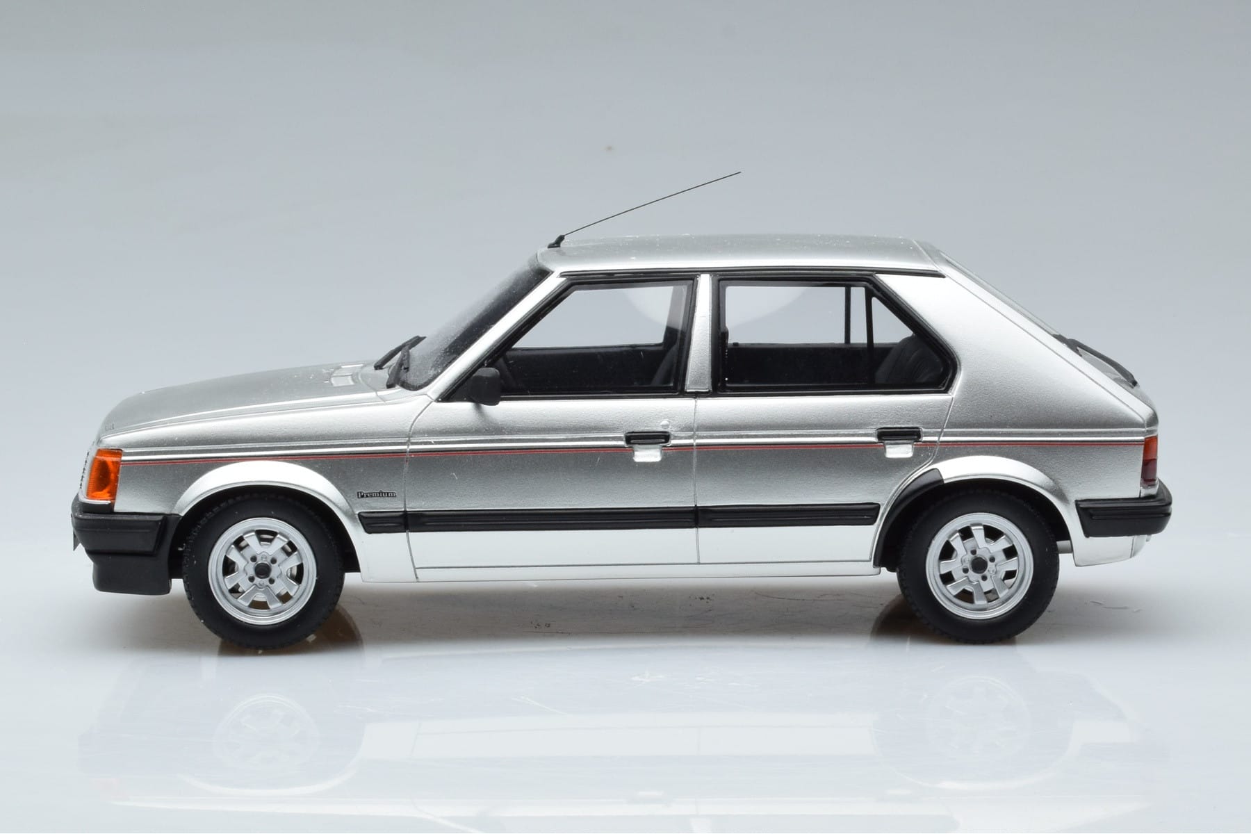 Talbot Horizon Premium Srebrny Otto 1:18 OT188 Żywica — zdjęcie 3 z 6