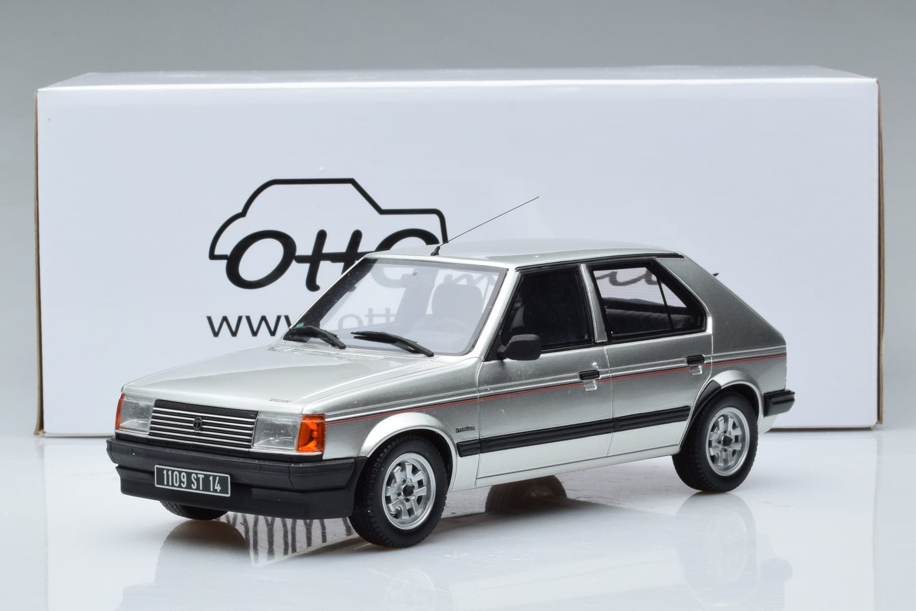 Talbot Horizon Premium Srebrny Otto 1:18 OT188 Żywica — zdjęcie 6 z 6