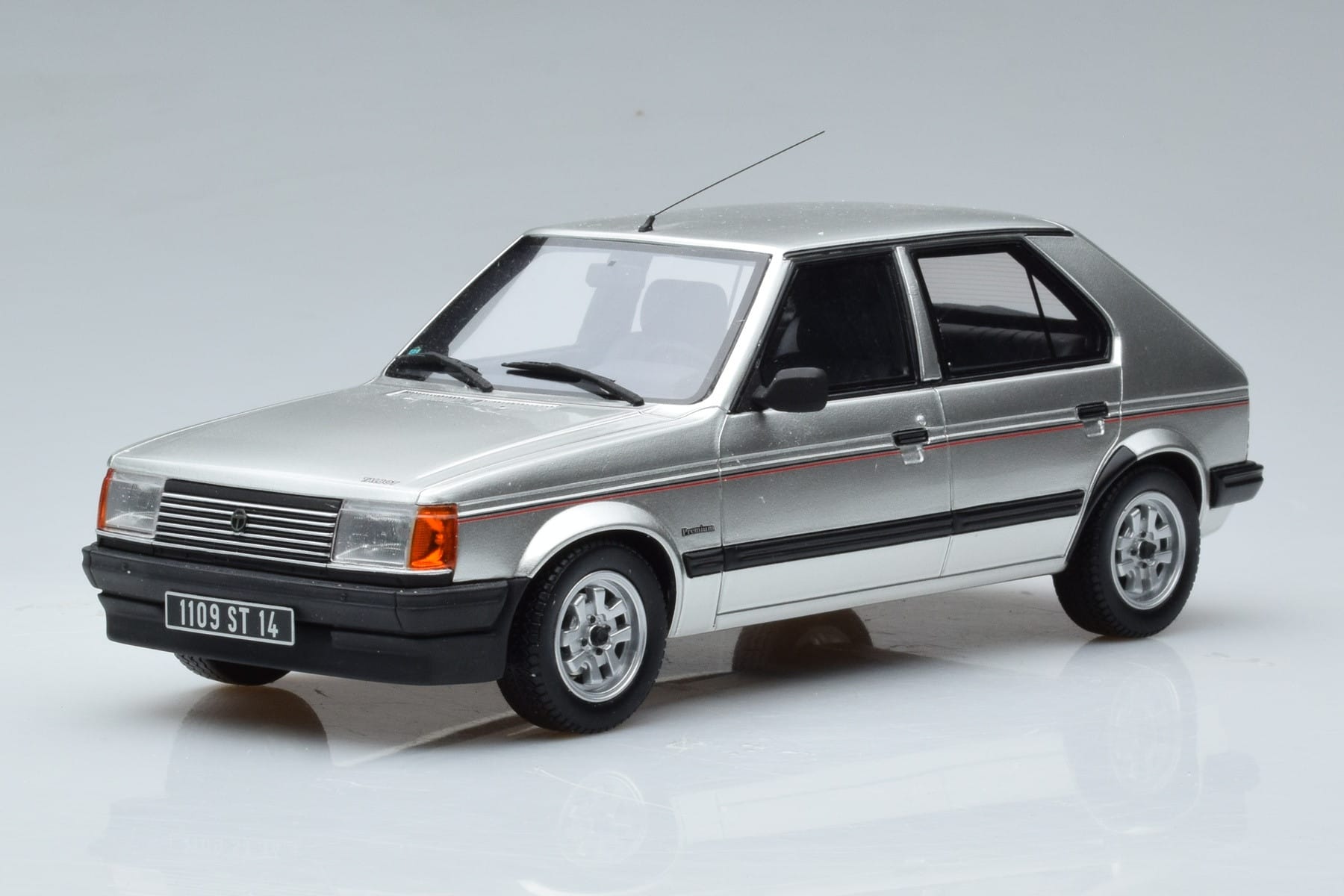 Talbot Horizon Premium Srebrny Otto 1:18 OT188 Żywica