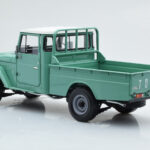 Toyota Land Cruiser 40 4x4 Pickup Zielony Kyosho 1:18 - image 7 of 8