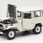 Toyota Land Cruiser FJ40 Van Biały Kyosho 1:18 08971W - image 2 of 8