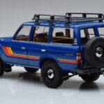 Toyota Land Cruiser 60 Niebieski Z Opcjonalnymi Częściami Kyosho 1:18 - image 6 of 11