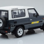 Toyota Land Cruiser LJ73 Szary Otto 1:18 - image 2 of 6