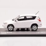 Toyota RAV4 XA30 Biały Minichamps 1:43