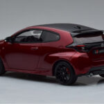 Toyota GR Yaris Czerwony Otto 1:18 - image 5 of 6